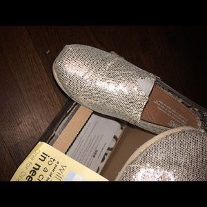 Kids silver glitter toms brand new